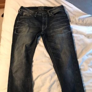 Buckle salvage jeans